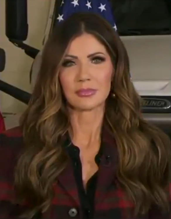 Imagen de La secretaria de seguridad Kristi Noem nos dice que el ICE estará “en las calles con toda su fuerza” el día de Halloween “para garantizar la seguridad de los niños de Estados Unidos”.